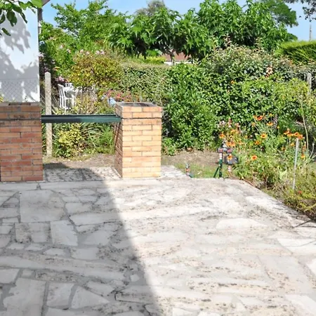 Maison Chaleureuse Verdon-sur-mer, Jardin Tatil Evi